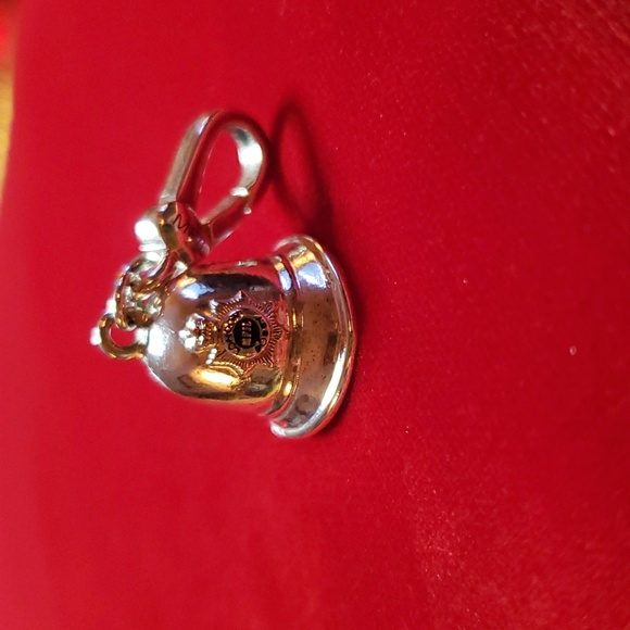 My Flat in London - Bobby Helmet - Charm - Brighton - MFIL - Picture 3 of 15